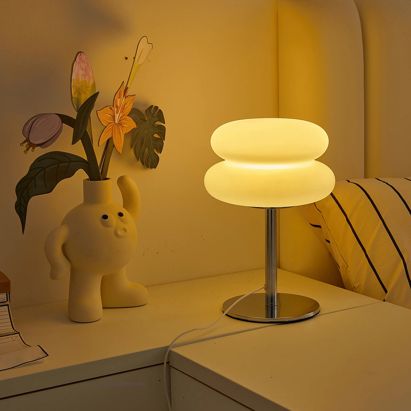 Modern Mushroom Lamp – Adjustable Ambient Lighting for Any Room