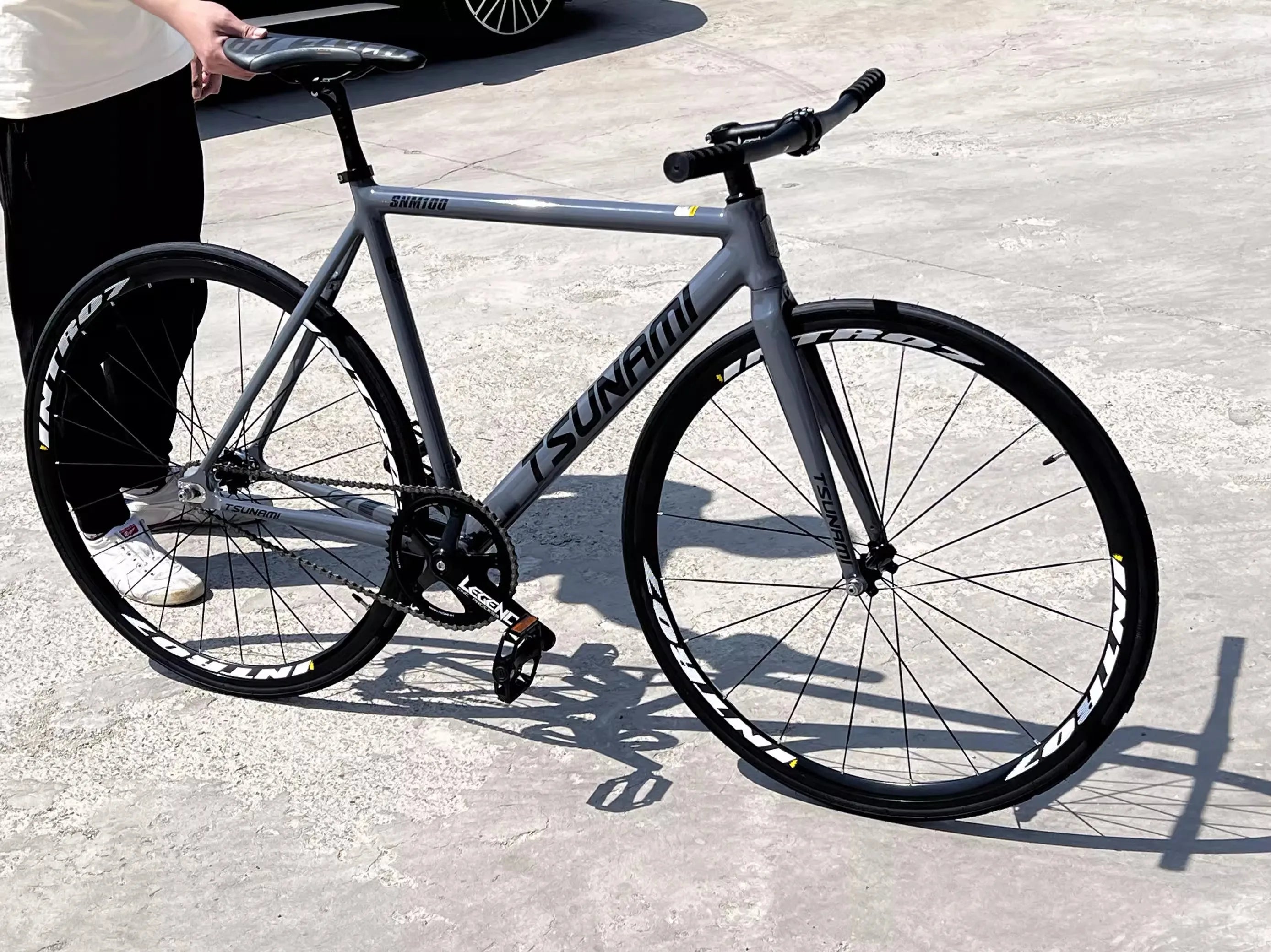 Fixie Fixed Gear Bike Tsunami Track Single Speed Racing Bicycle 700C SNM100 Aluminum Alloy Frame Cycling Parts Customizable